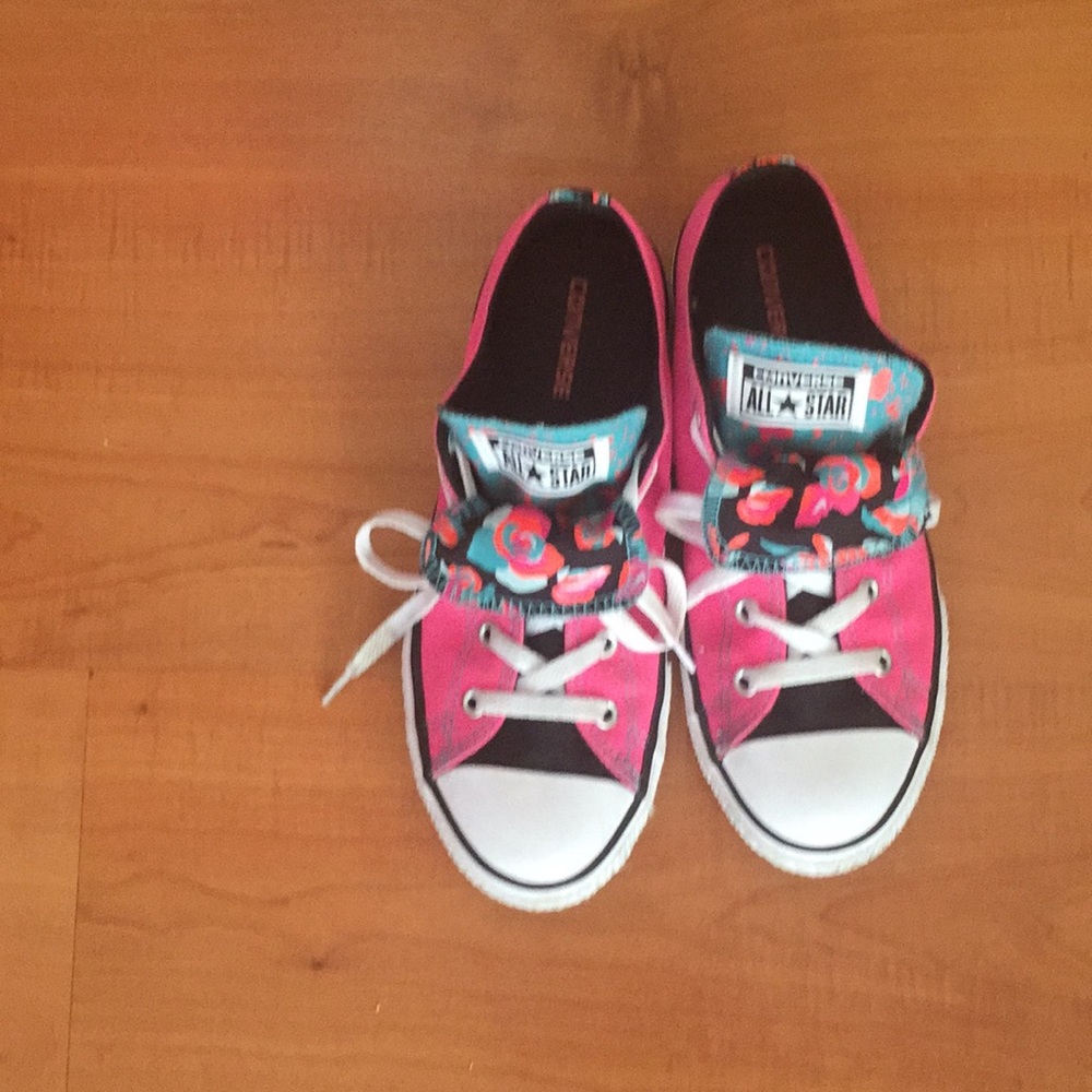 Girls Pink Floral Converse